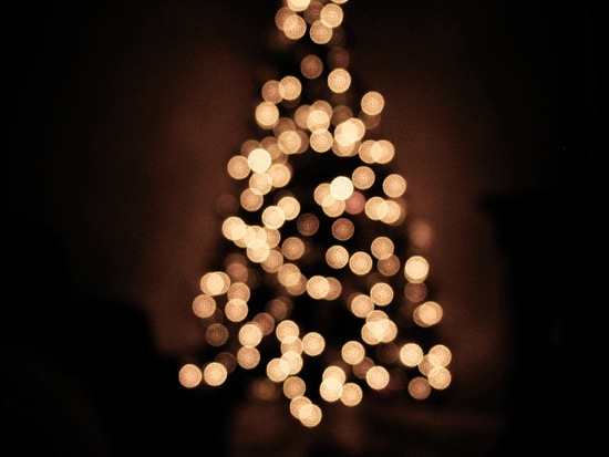 christmas-tree-white-lights